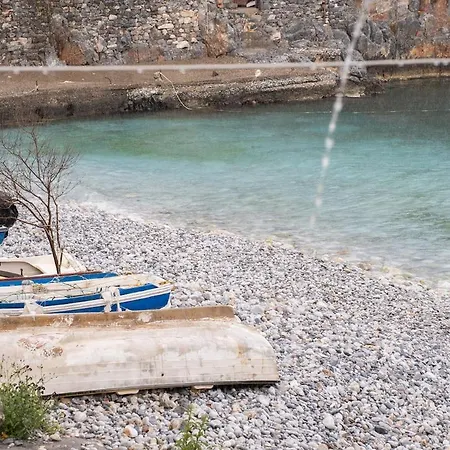 아파트 Mani S Secret Cove Next To The Sea